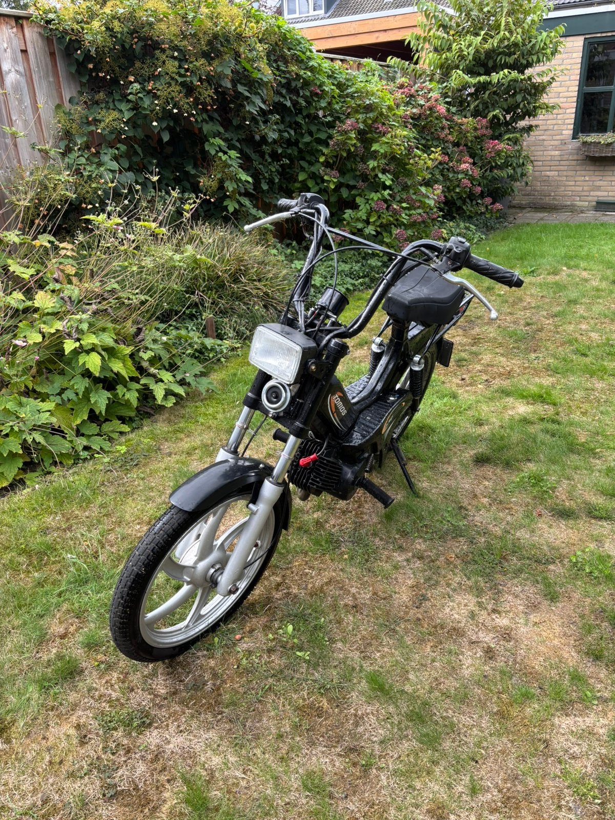 Tomos luxe e-start (geel kenteken) + veel onderdelen!, Fietsen en Brommers, Ophalen, Gebruikt, Overige modellen, Maximaal 45 km/u