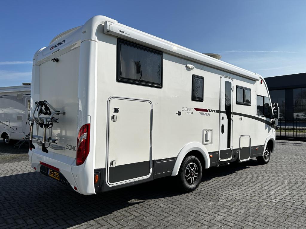 Adria Sonic I 700SP Dwarsbed/Hefbed/2011/160pk/Euro-4/Airco!, Integraal, Fiat, 7 tot 8 meter, Bedrijf