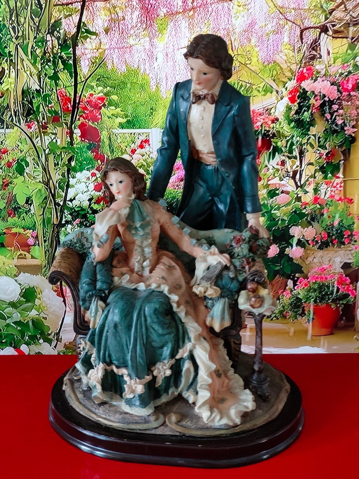 Klassiek decoratief beeld van een man en een vrouw, Antiek en Kunst, Kunst | Beelden en Houtsnijwerken, Ophalen of Verzenden