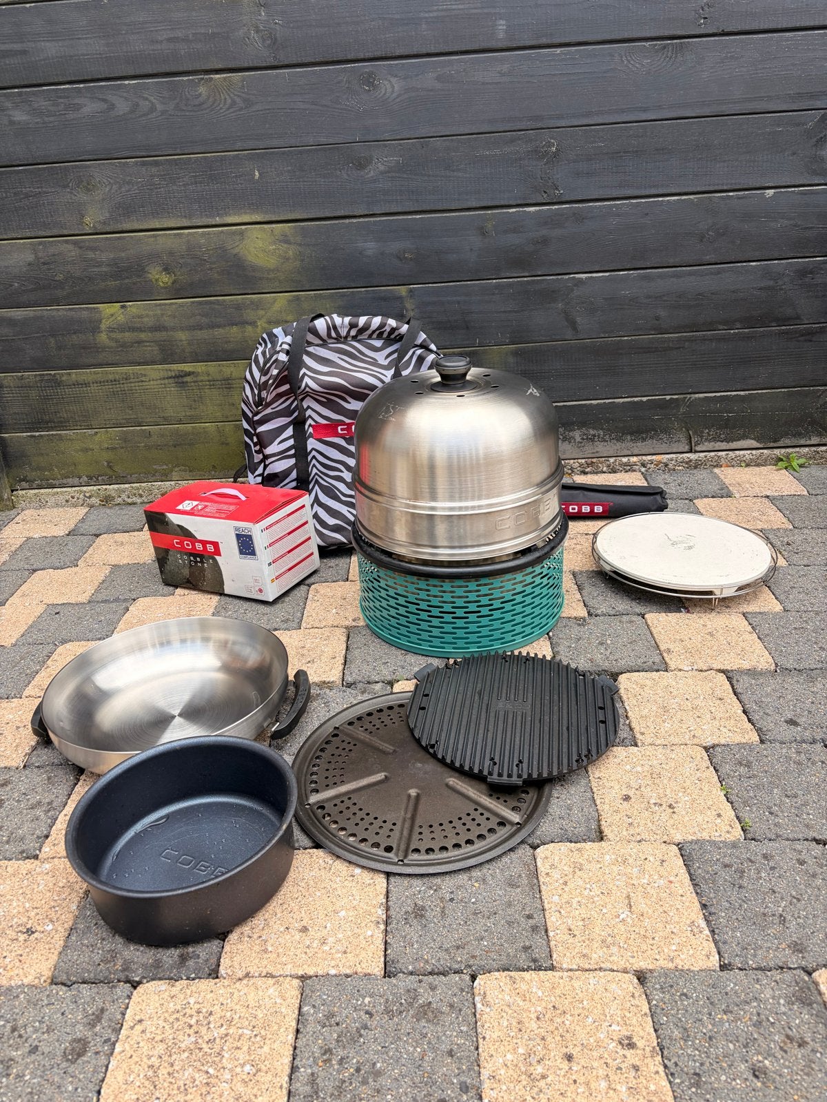 Cobb barbecue compleet met accessoires en opbergtas, Ophalen, Zo goed als nieuw