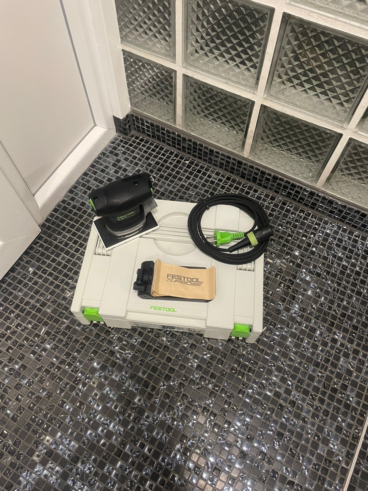 Festool RS 400 EQ vlakschuurmachine., Ophalen of Verzenden, Zo goed als nieuw, Minder dan 600 watt, Vlakschuurmachine