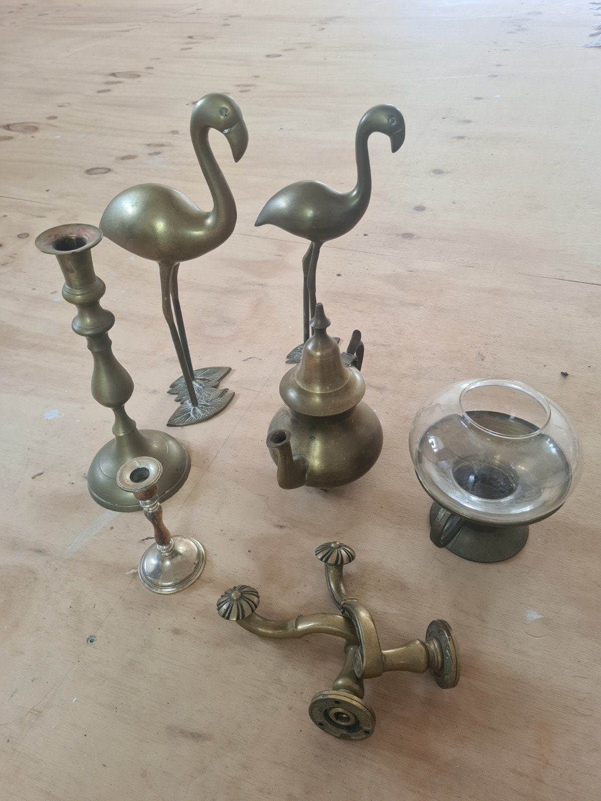 Vintage decoratie set: messing flamingo's, kandelaars, theep, Antiek en Kunst, Ophalen