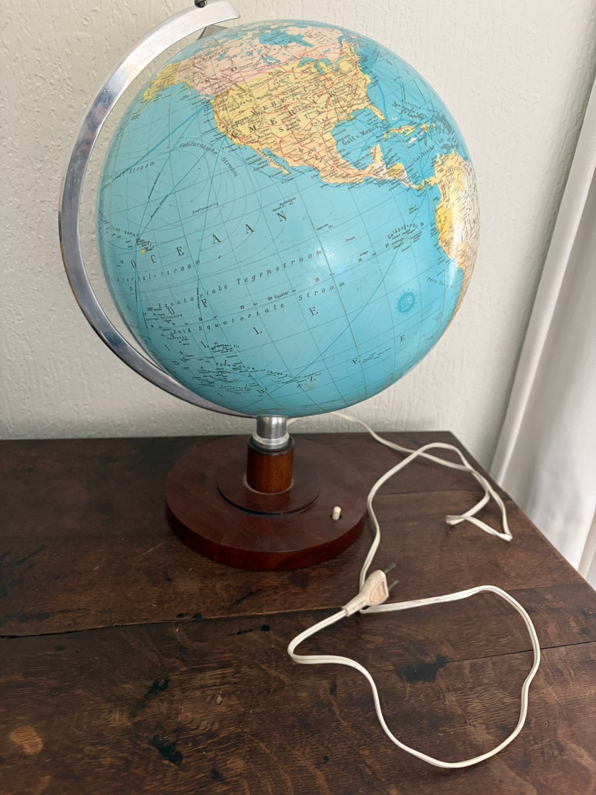 Antieke globe, Ophalen, Zo goed als nieuw
