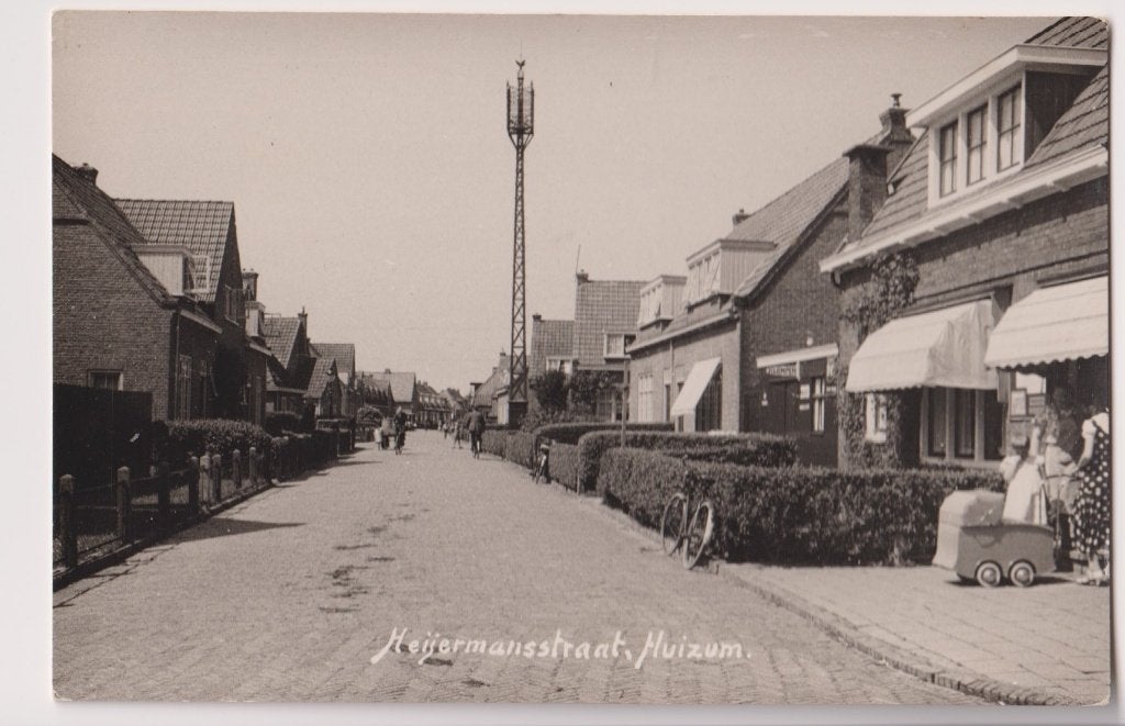 320 Huizum FOTOKaart Heijermansstraat Kinderen Poppenwagen, Verzenden, 1920 tot 1940, Ongelopen, Friesland