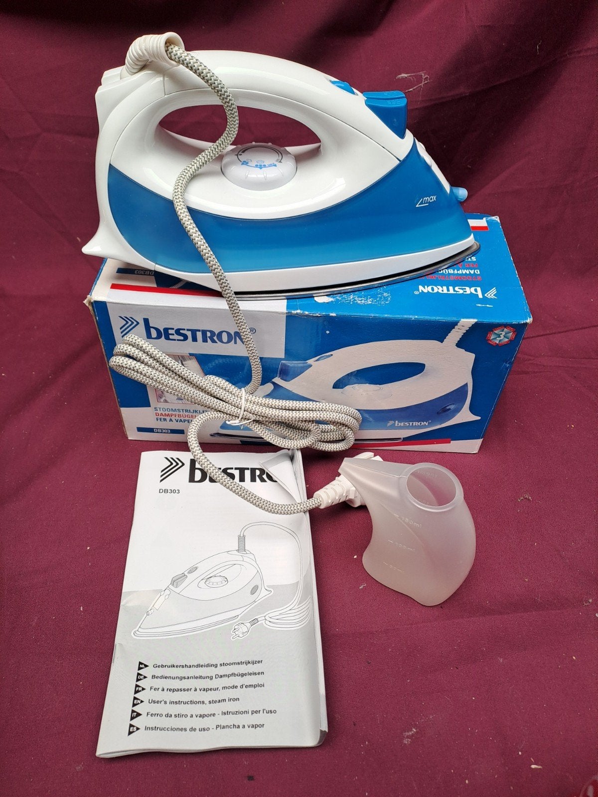 Stoomstrijkijzer Bestron DB303 Steam iron Easysteam 1300, Witgoed en Apparatuur, Strijkijzers en Strijkplanken, Ophalen, Nieuw