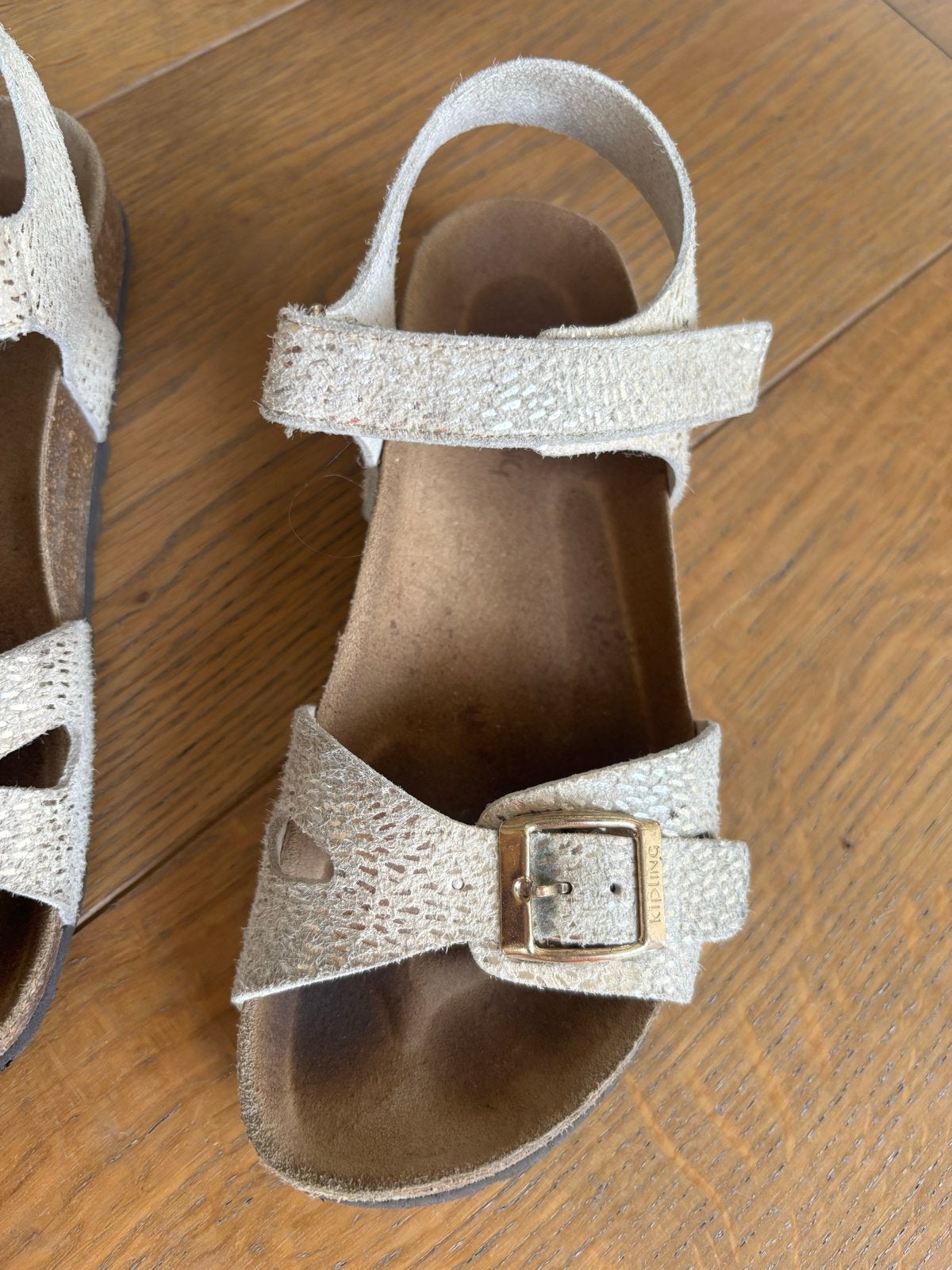 Kipling sandalen en O'Neill teenslippers - Maat 32/33, Ophalen, Gebruikt, Meisje, Overige typen