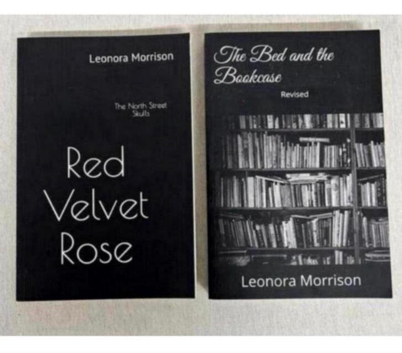 Leonora Morrison 2 + HANDTEKENING red velvet rose bed SIGNED, Verzamelen, Ophalen of Verzenden, H, H, Boek, Tijdschrift of Artikel