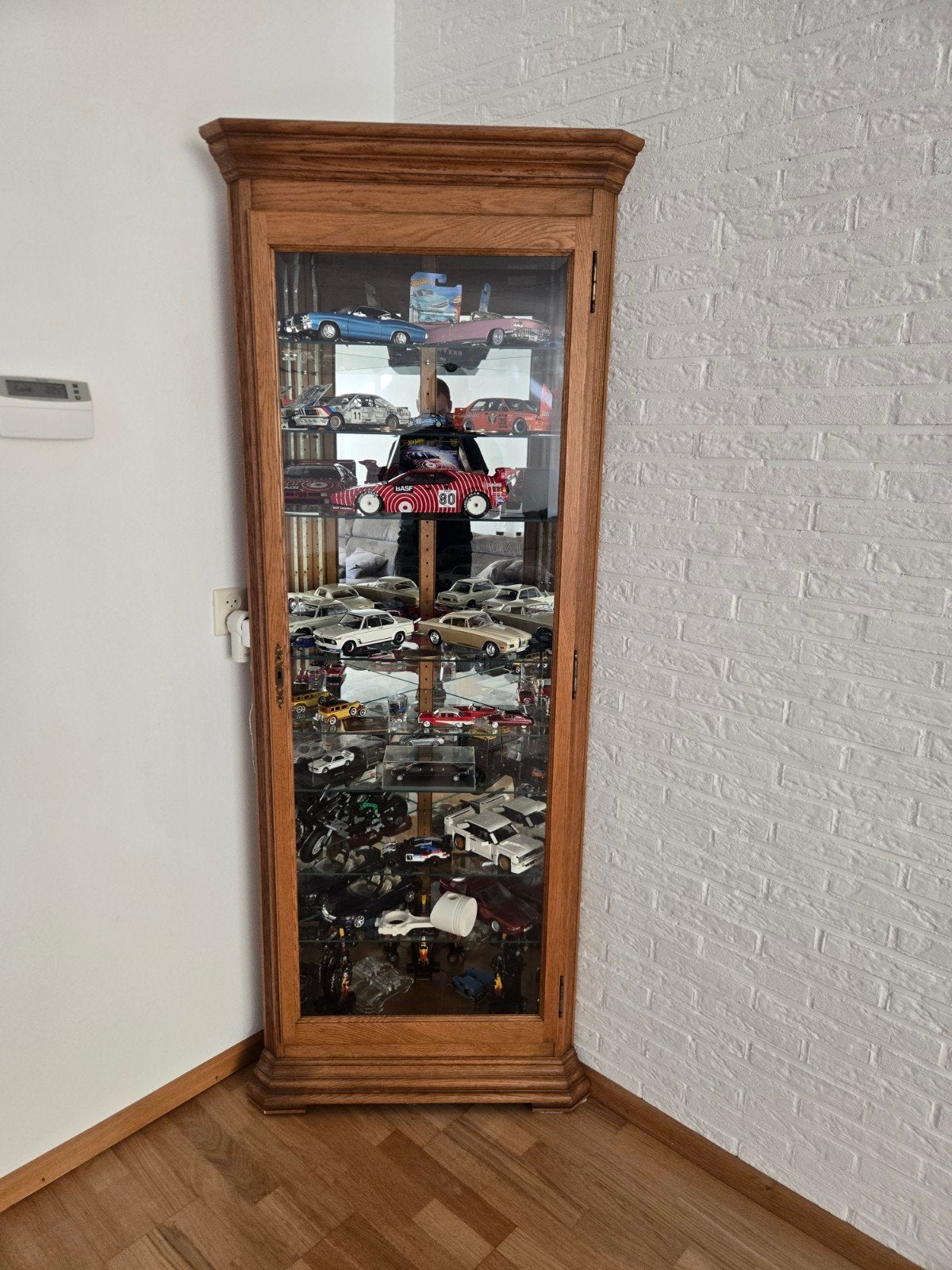 vitrinekast hoekvitrinekast, Ophalen, 50 tot 100 cm, Zo goed als nieuw, 150 tot 200 cm