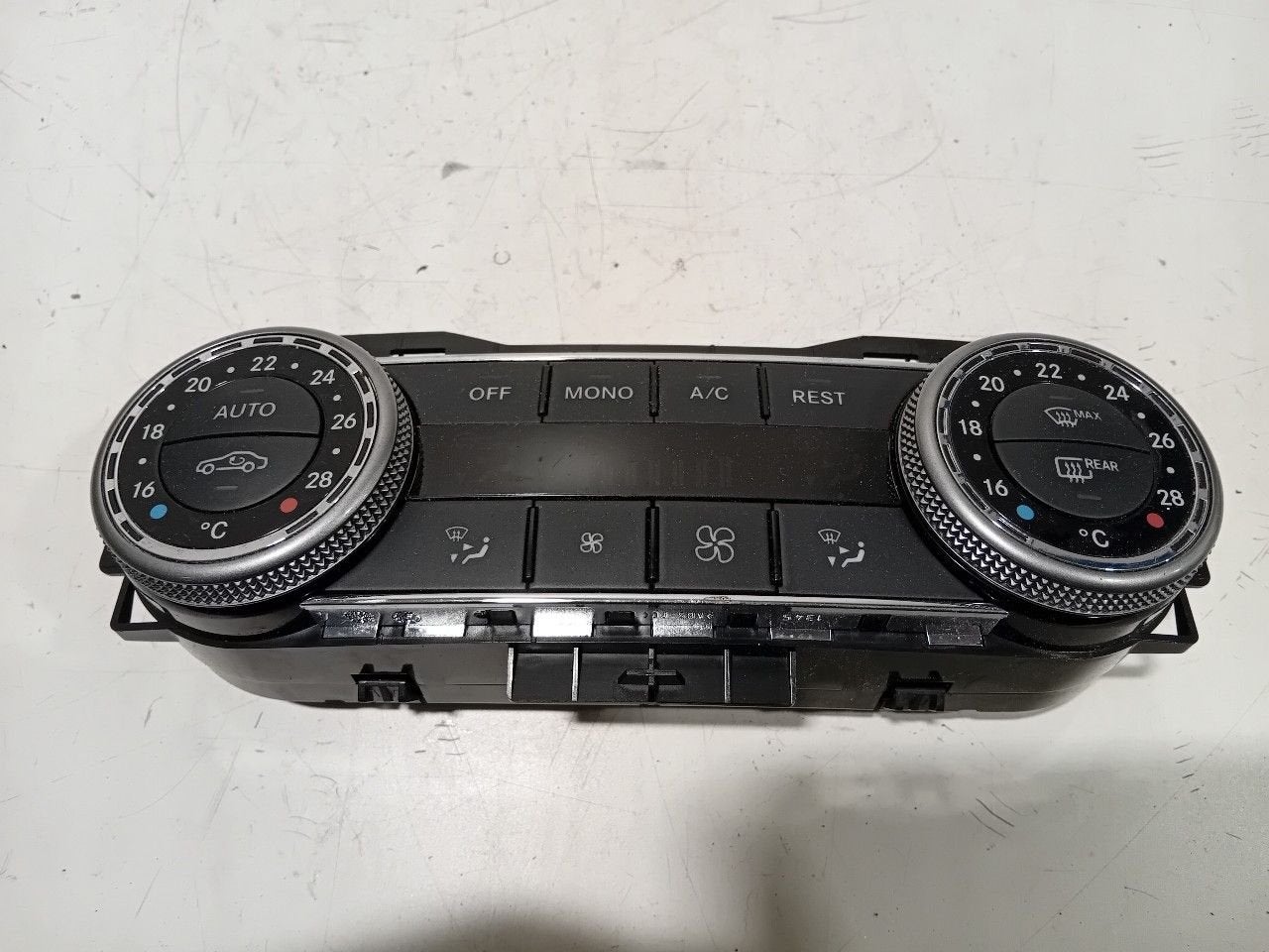 Bedieningspaneel kachel Mercedes-Benz GLK, Auto-onderdelen, Onderdelen@venauto.nl, Van der Ven Autorecycling B.V., Gebruikt, Ettenseweg 76, 4706 PB Roosendaal, The Netherlands