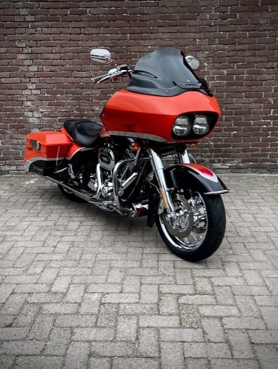 HARLEY-DAVIDSON ROAD GLIDE SCREAMIN EAGLE CVO FLTRXSE NIEUWS, 2 cilinders, HARLEY-DAVIDSON, Bedrijf, Onbekend