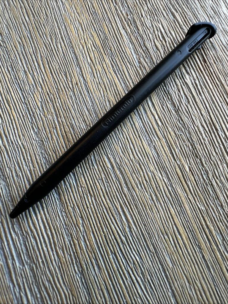 GEZOCHT: Officiele New Nintendo 3DS Stylus, Spelcomputers en Games, Ophalen of Verzenden