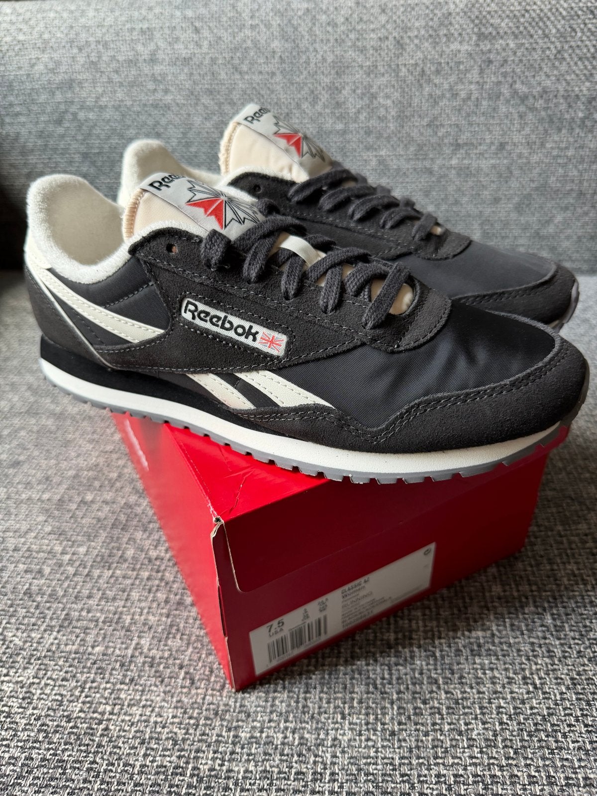 Reebok Classic AZ sneakers maat 38 - Nieuw in doos, Zwart, Nieuw, Ophalen of Verzenden, Sneakers of Gympen