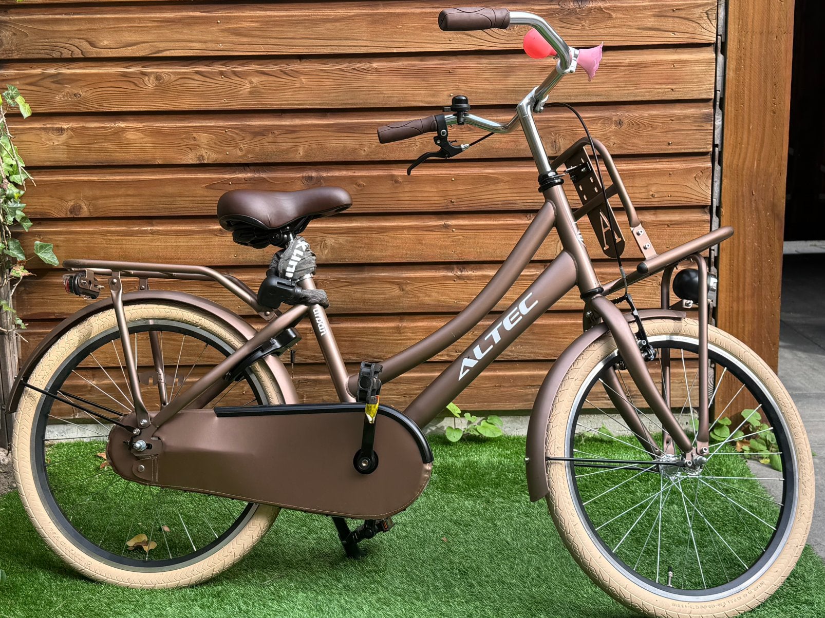 Altec Urban meisjesfiets/stadsfiets, Fietsen en Brommers, Ophalen, Terugtraprem, 22 inch, Gebruikt