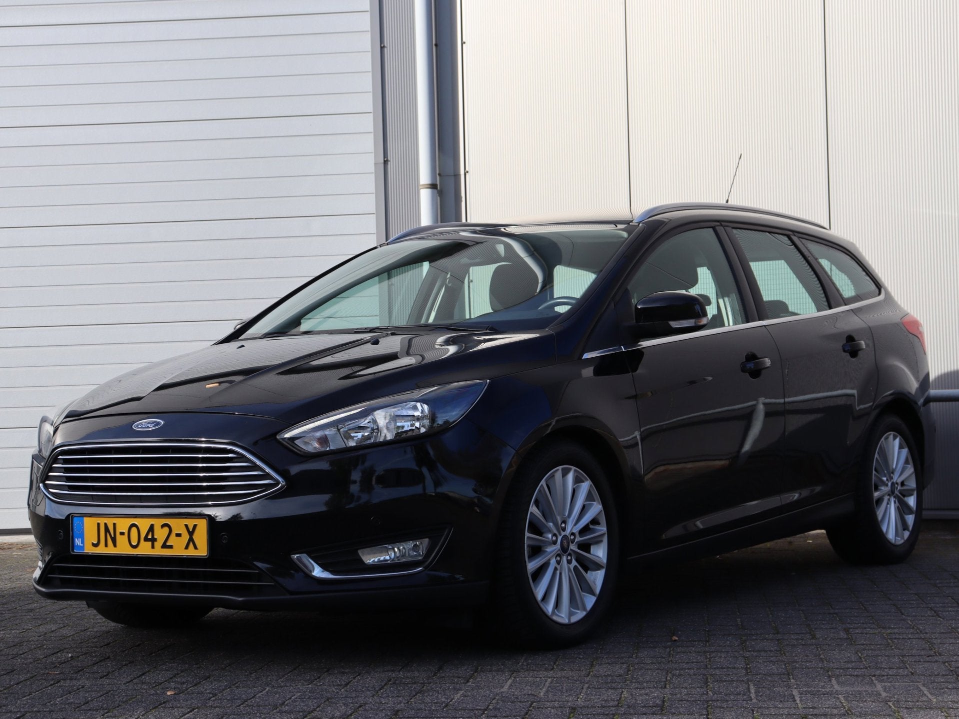 Foto 6 van Ford Focus Wagon 1.5 TDCI Titanium navi LM 4-deurs org NL