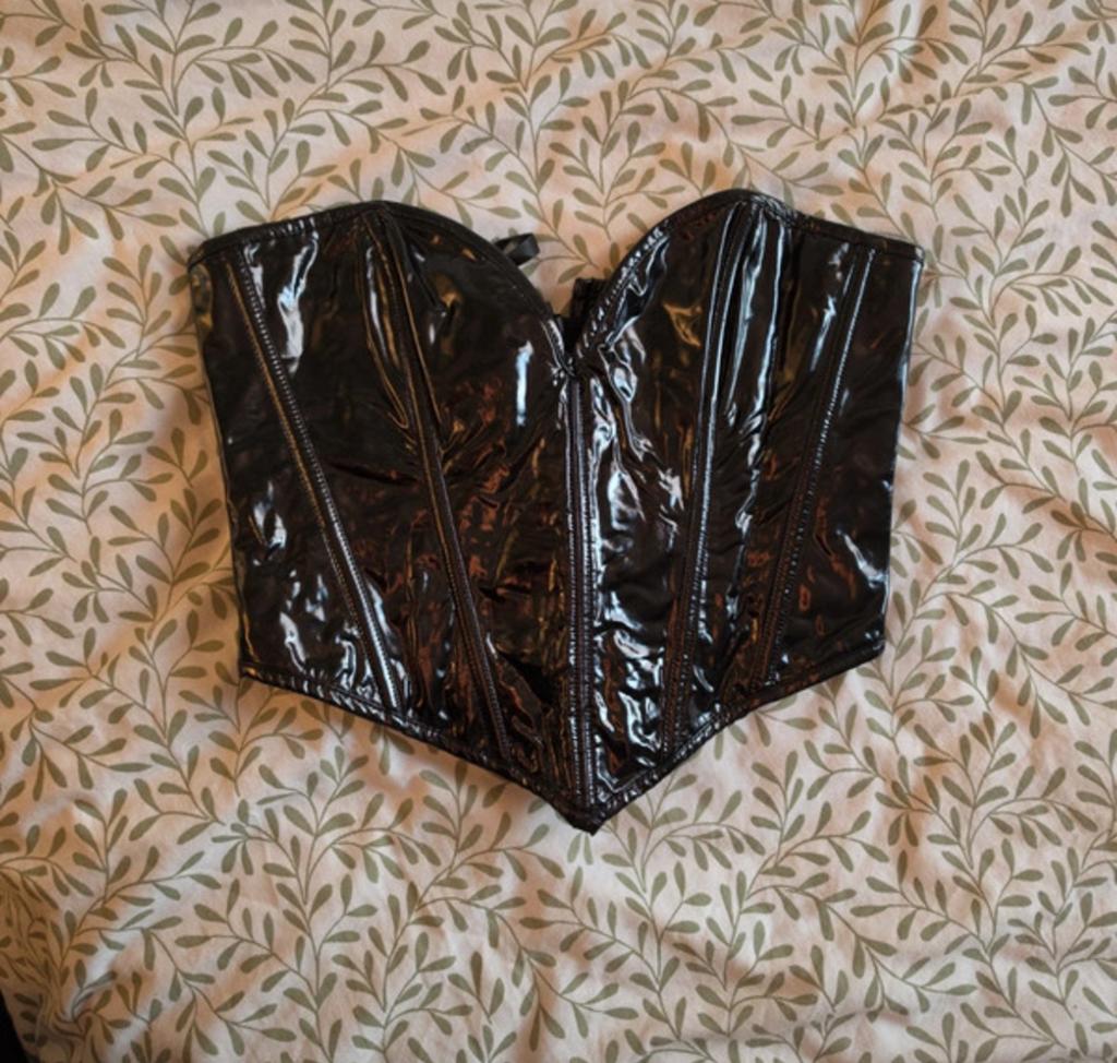 Zwart lak korset maat S, Kleding | Dames, Tops, Zwart, Ophalen of Verzenden, Zo goed als nieuw, Maat 36 (S)