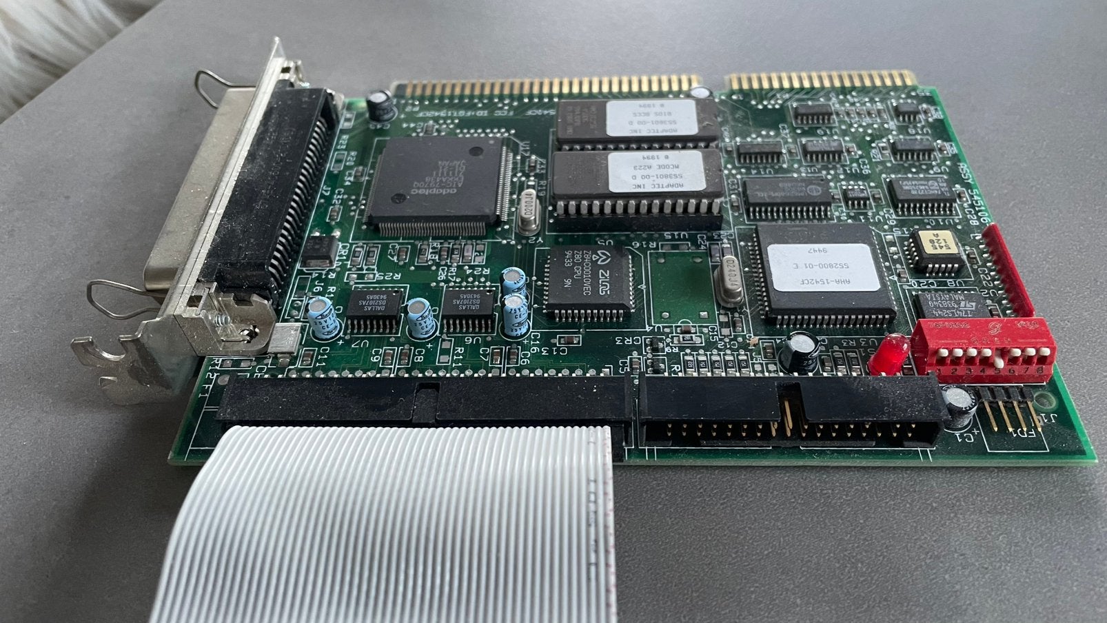Adaptec AHA-1542CF + SCSI kabel en terminator, Ophalen of Verzenden, Gebruikt