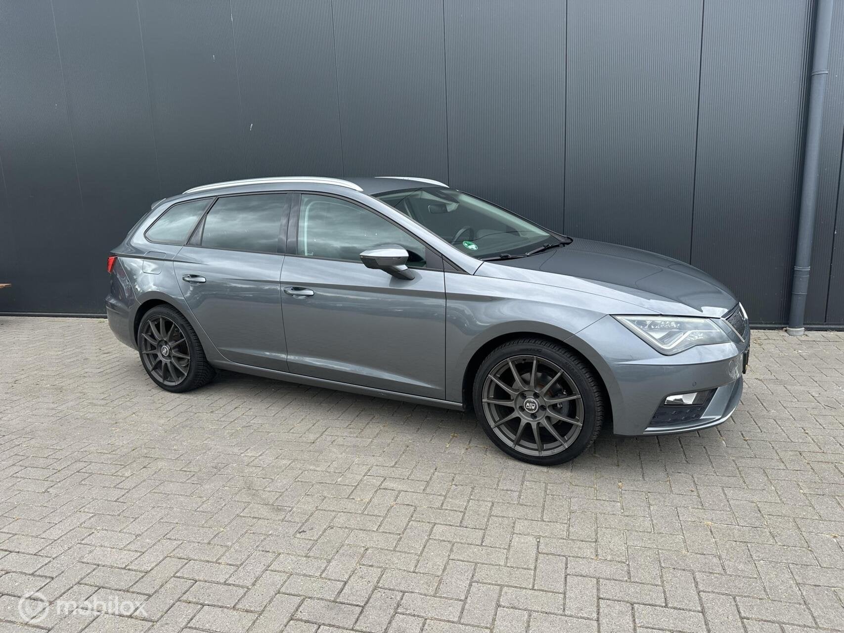 Seat Leon ST 1.0 TSI FR Style Business Intense Automaat! led, Auto's, Gebruikt, Euro 6, Leon, Origineel Nederlands