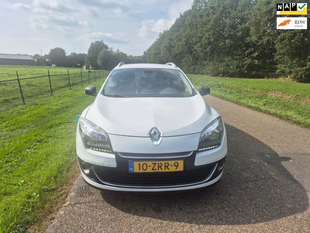 Renault Mégane Estate 1.2 TCe Bose, Auto's, Voorwielaandrijving, Euro 5, Stof, Gebruikt