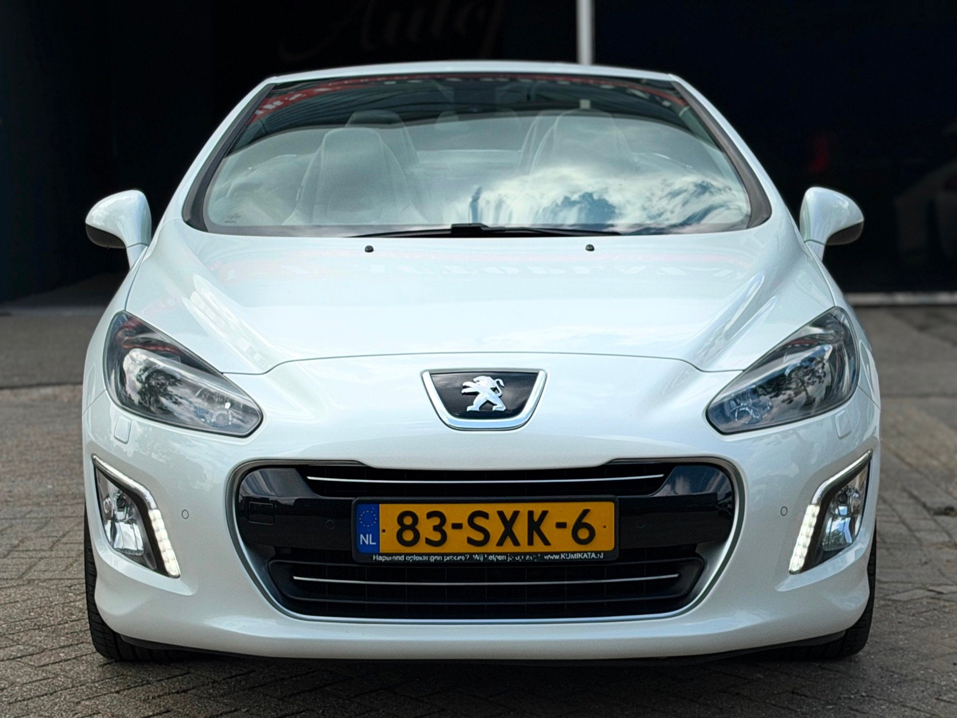 Peugeot 308 CC 1.6 THP Feline AUTOMAAT STOELVERWARMING-KOELE, Auto's, Peugeot, Euro 5, Gebruikt, Zwart, Wit