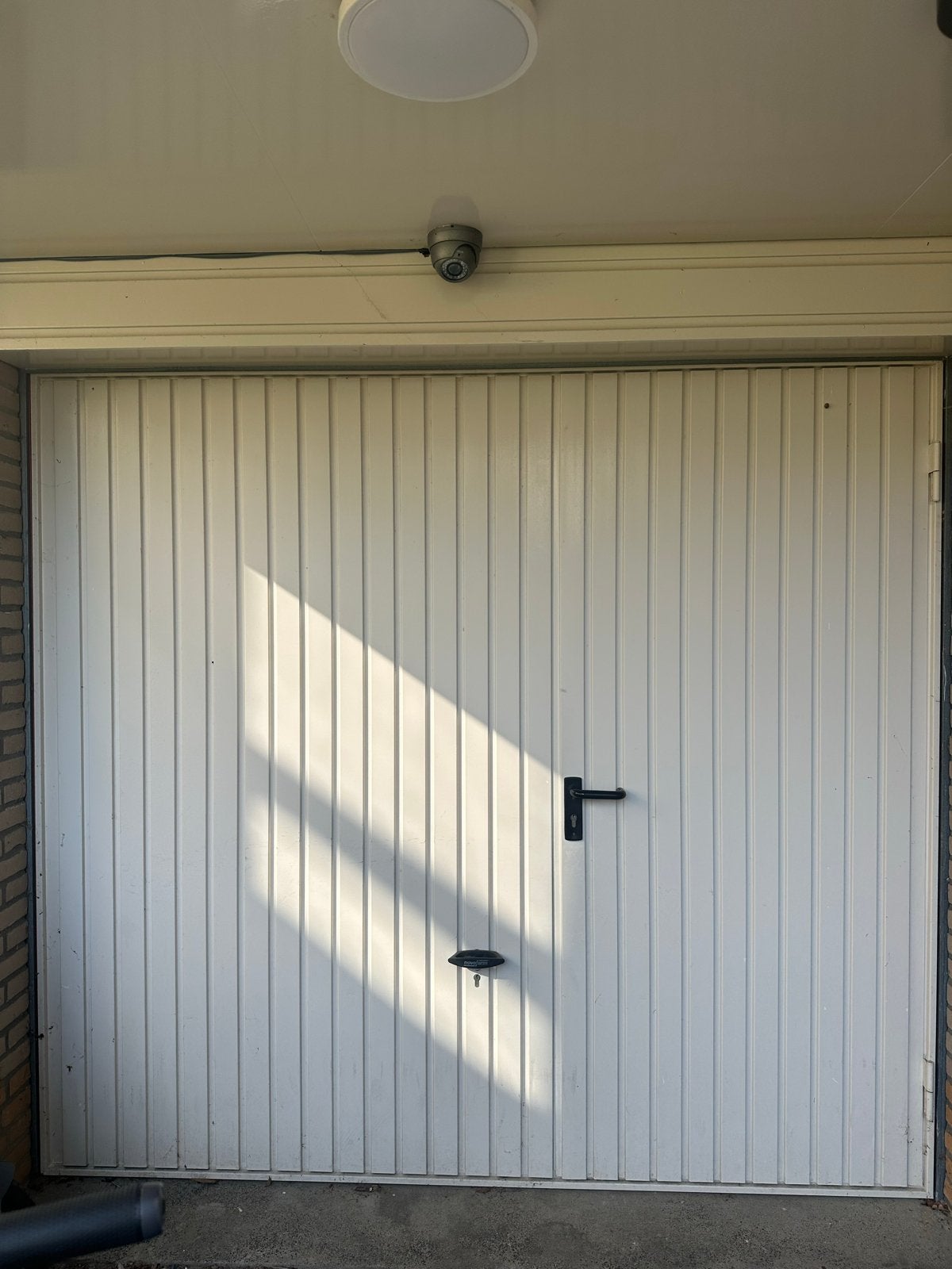 Garagedeur Novoferm 2375 x 2125mm, Doe-het-zelf en Verbouw, Deuren en Horren, Ophalen, Garagedeur, Zo goed als nieuw, Metaal