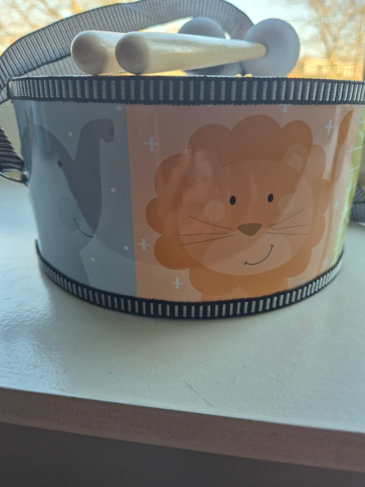 Leuke baby trommel met dierenprint en stokjes, Muziek en Instrumenten, Drumstellen en Slagwerk, Ophalen of Verzenden, Zo goed als nieuw