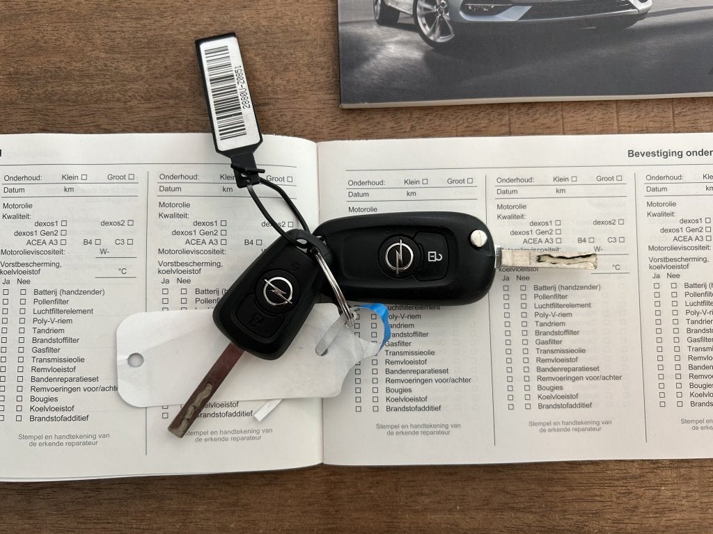 Opel Astra Sports Tourer 1.2 130pk Bns Ed. Navi, Camera, Car, Auto's, Voorwielaandrijving, Euro 6, 1199 cc, Met garantie (alle)