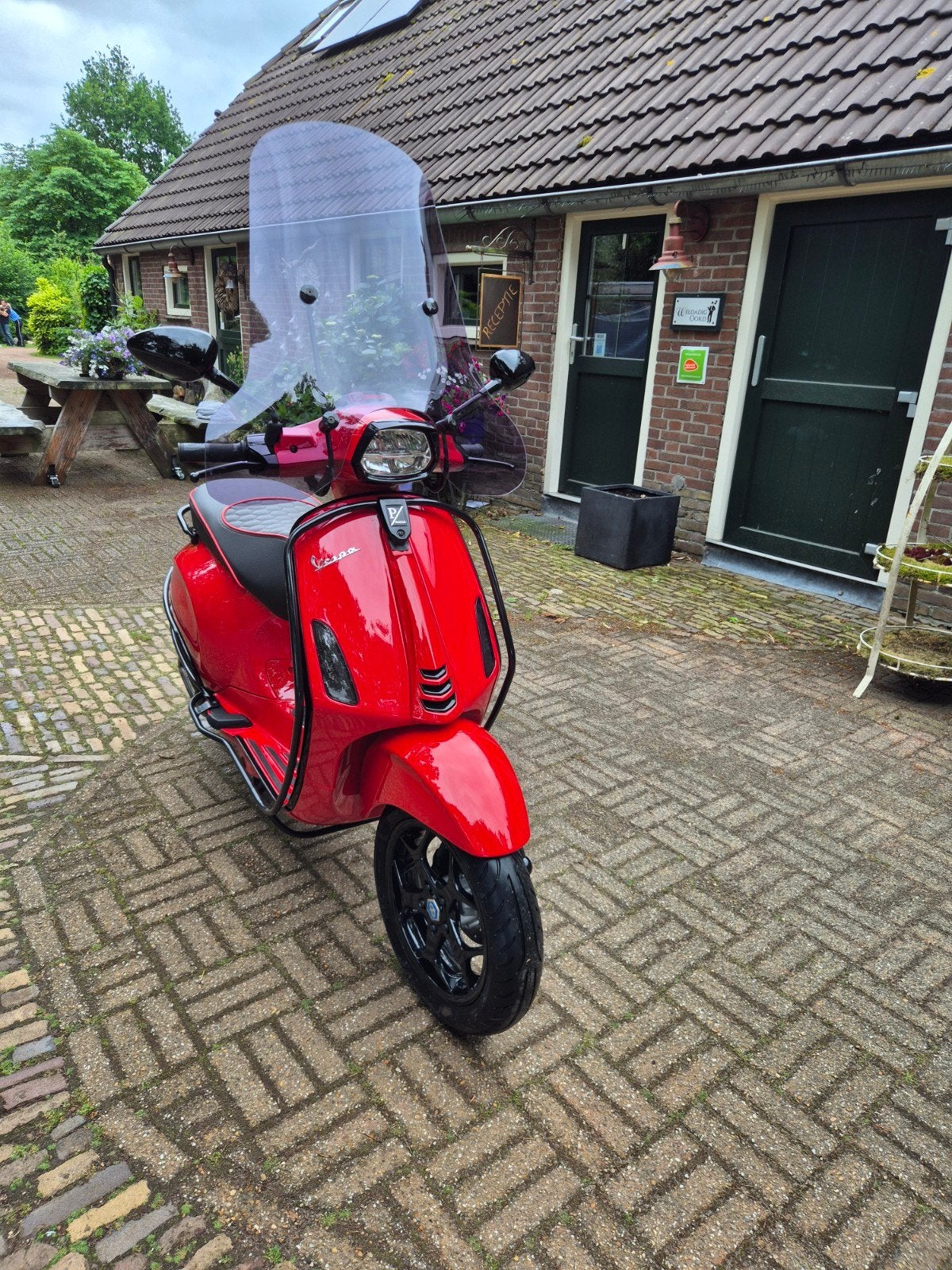 vespa sprint 50 iget nieuwstaat, Ophalen, Overige modellen, Maximaal 45 km/u, Zo goed als nieuw
