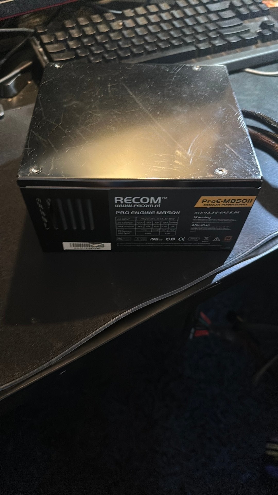 Power supply 850 watt, Ophalen of Verzenden, Zo goed als nieuw
