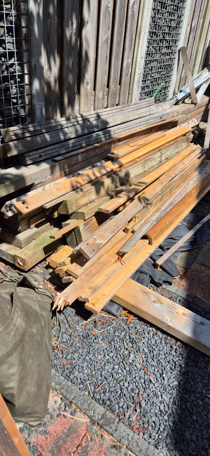 Diverse partij gebruikte houten planken en balken, Ophalen, Gebruikt, 25 tot 50 mm, 200 tot 250 cm