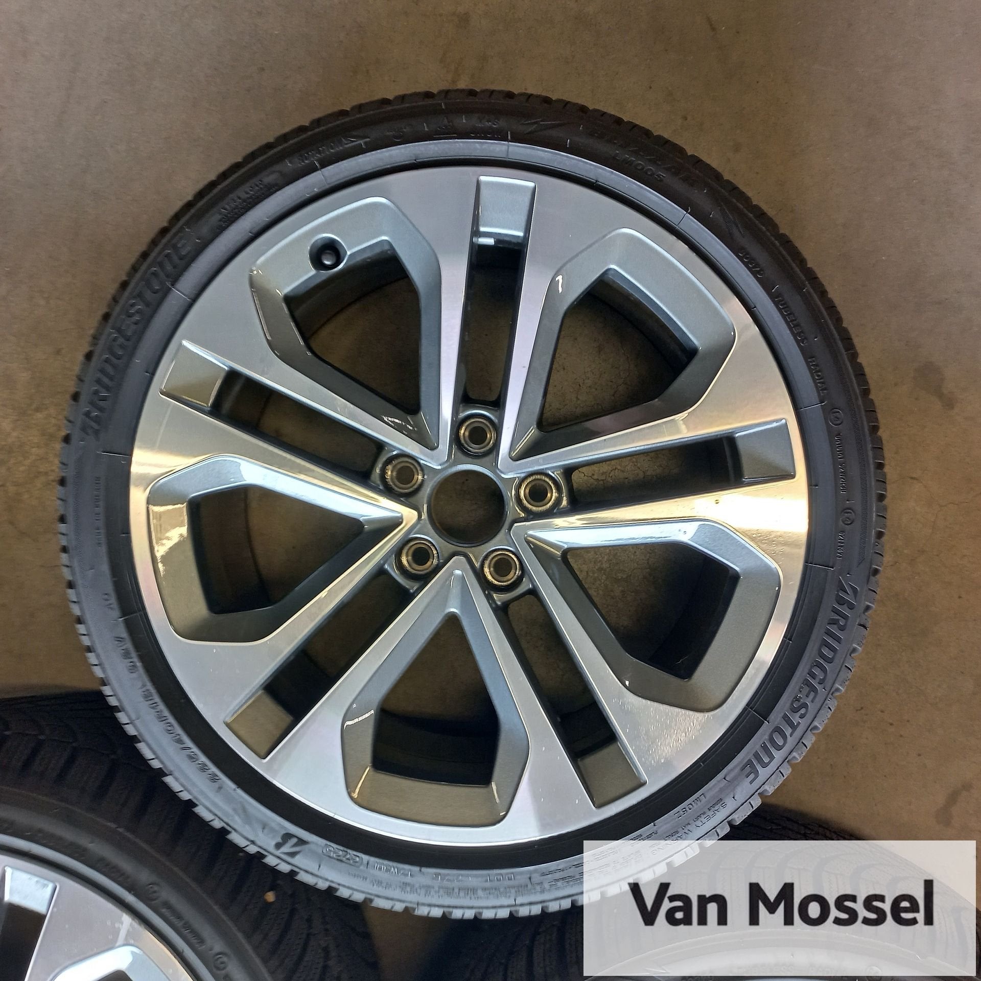 Audi A3 Bridgestone Blizzak LM005 225/40/R18 92V, 18 inch, Gebruikt, -, -