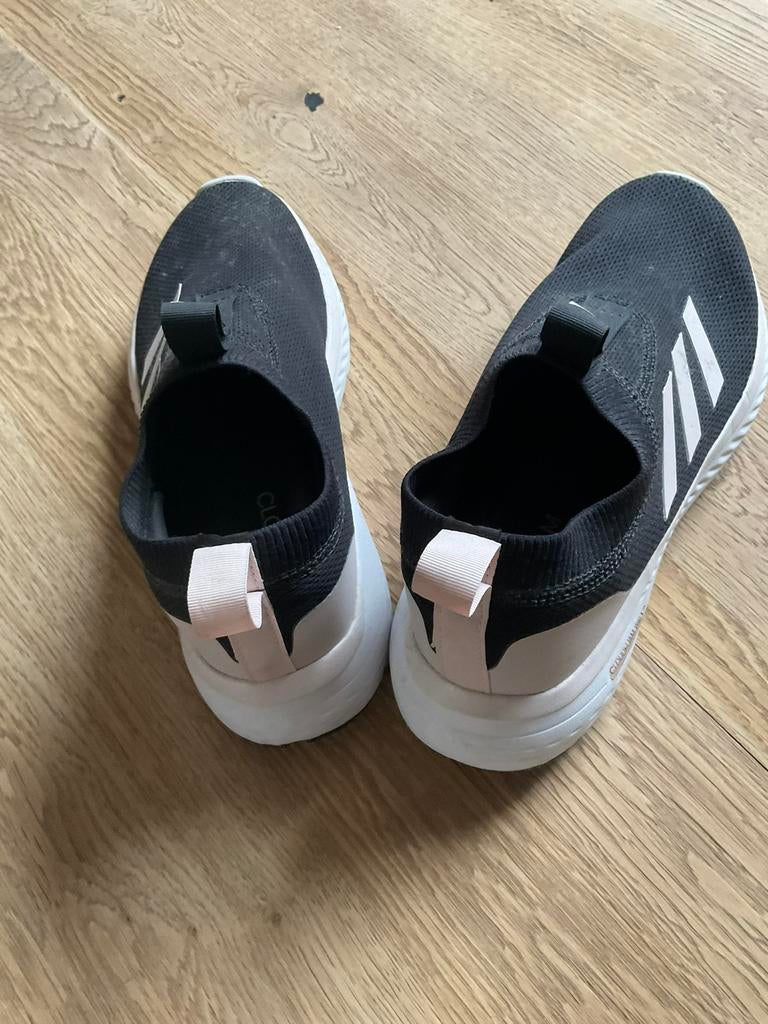 Adidas instapper zgan maat 40, Ophalen of Verzenden, Zo goed als nieuw, Instappers
