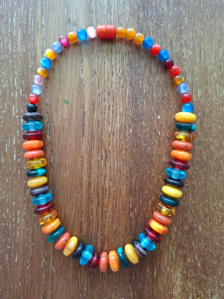 Prachtige vintage gekleurde ketting, Sieraden, Tassen en Uiterlijk, Kettingen, Ophalen of Verzenden, Nieuw, Overige kleuren, Overige materialen