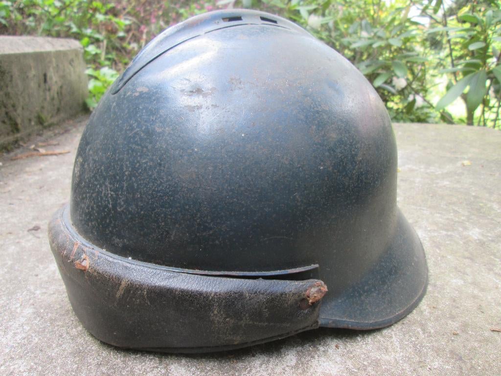 Franse helm gemotoriseerde troepen Jeanne d.arc model 1945., Verzamelen, Militaria | Algemeen, Ophalen of Verzenden, Landmacht