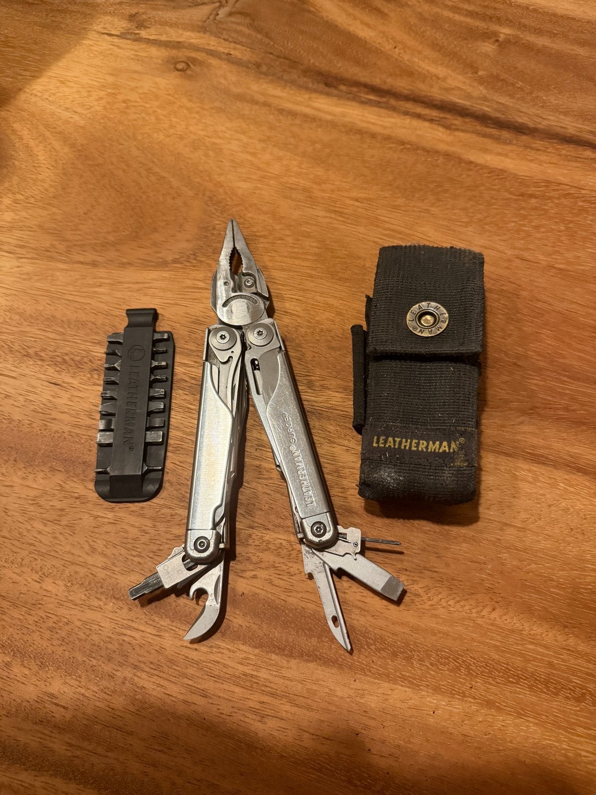 Leatherman Surge Multitool met Bit Kit en Hoesje, Ophalen of Verzenden, Gebruikt, Multitool, Overige merken