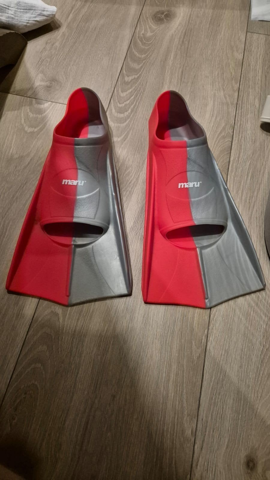 Flippers Maru Maat 45/46, Ophalen of Verzenden, Zo goed als nieuw, Zwem- of Duikvliezen