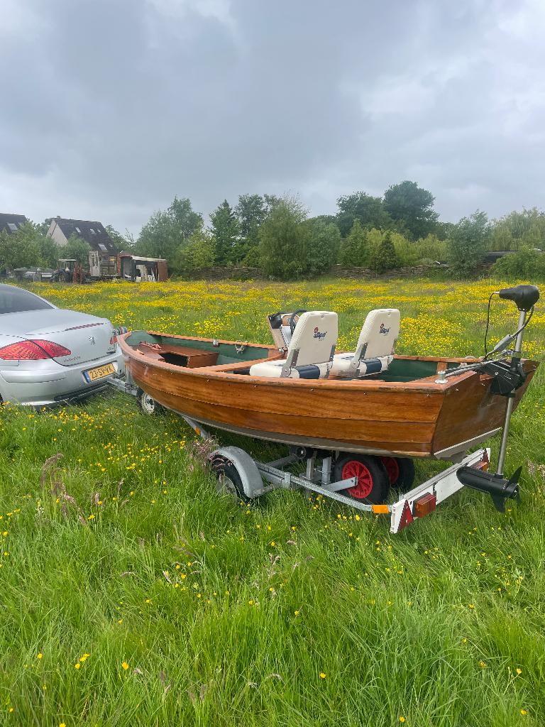 Prachtige motorjol met 4,4 pk elektromotor!, Watersport en Boten, Sloepen, Zo goed als nieuw, Overige typen, Overige merken, Trailer