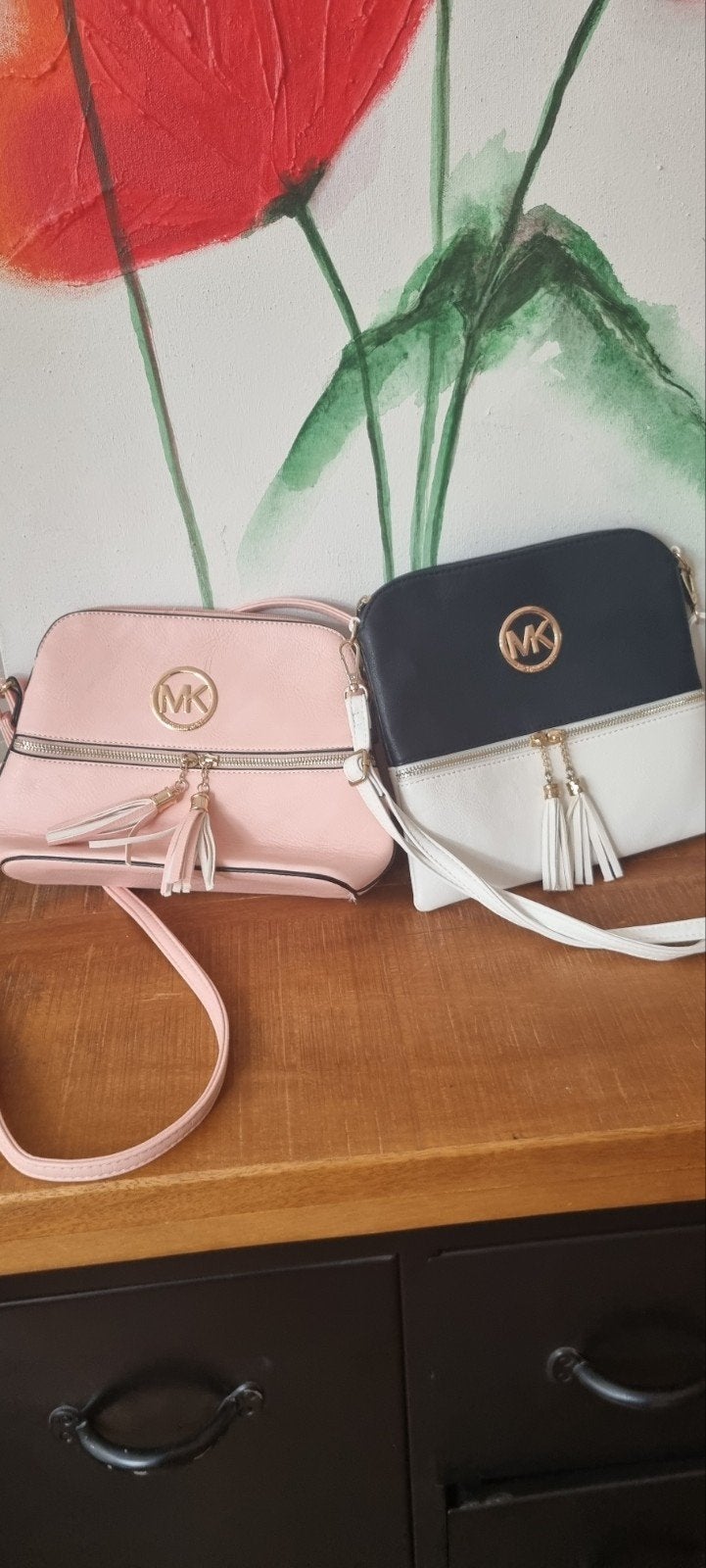 2 ! NIEUWE cross body tasjes roze zwart wit leatherlook tas, Sieraden, Tassen en Uiterlijk, Tassen | Damestassen, Ophalen of Verzenden