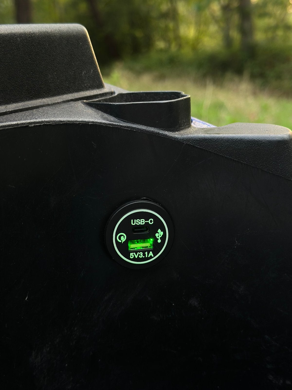 Piaggio zip usb oplader *OP=OP*, Fietsen en Brommers, Ophalen of Verzenden, Zo goed als nieuw