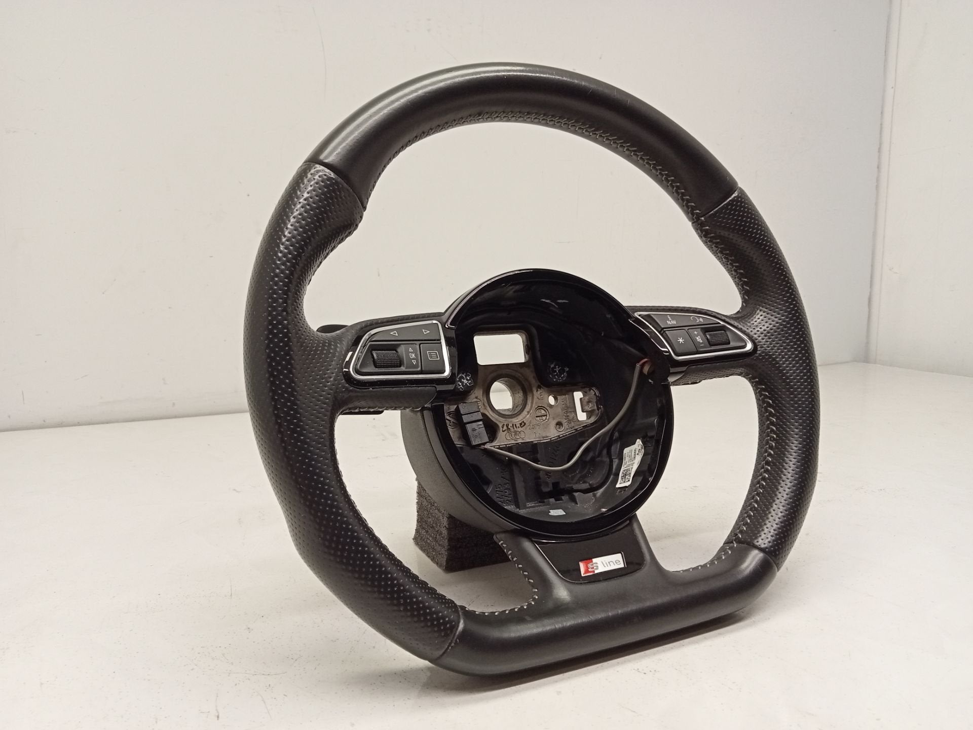 Audi A3 8V 2012-2016 S-Line Stuur MF F1 Flippers Witte stiks, Auto-onderdelen, Gebruikt, AUDI AG, Auto-Union-Strasse 1
85045  Ingolstadt, DE