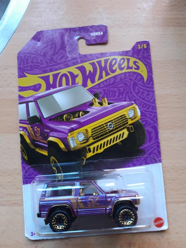 Hotwheels Nissan Patrol Custom paars - Long Card, Ophalen of Verzenden, Nieuw, Auto