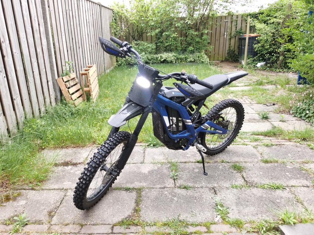 Surron Light Bee - Elektrische crossmotor met 2700 km op, Gebruikt, Surron, 20 tot 24 inch, Aluminium