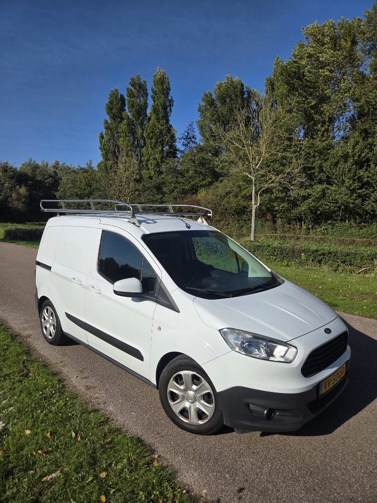 Ford Transit Courier 1.5 Tdci 55KW 2016, Voorwielaandrijving, Euro 5, Stof, 74 pk