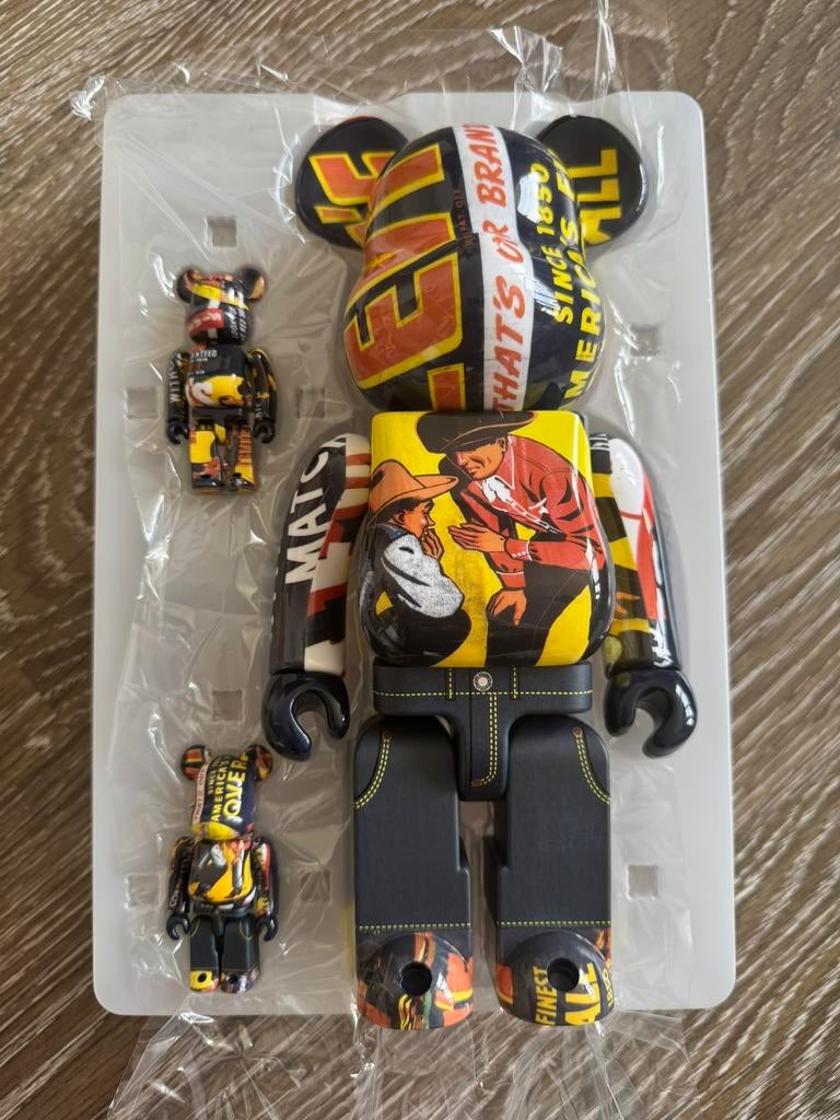 Levi’s x Bearbrick 400% & 100% set, Ophalen of Verzenden, Zo goed als nieuw