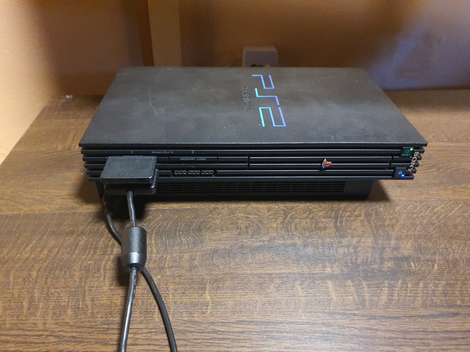 PlayStation 2 Slim Bundel met Stuur, 2 Controllers,, Games, Spelcomputers en Games, 2 spelers, Ophalen, Avontuur en Actie, Vanaf 3 jaar