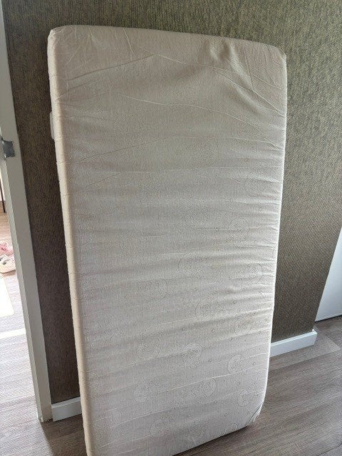 Baby Matras met wasbare hoes (95/75/6 cm), Ophalen, Zo goed als nieuw, Overige typen