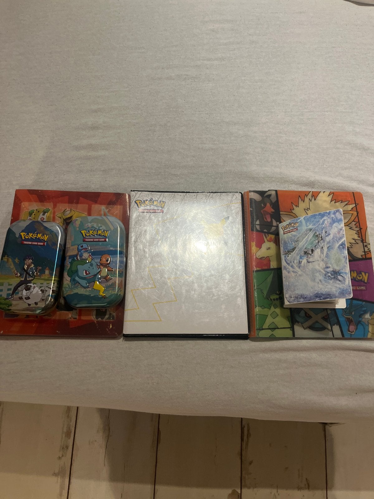 Pokémon kaarten collectie met mappen en blikken, Ophalen of Verzenden, Gebruikt, Meerdere kaarten, Foil