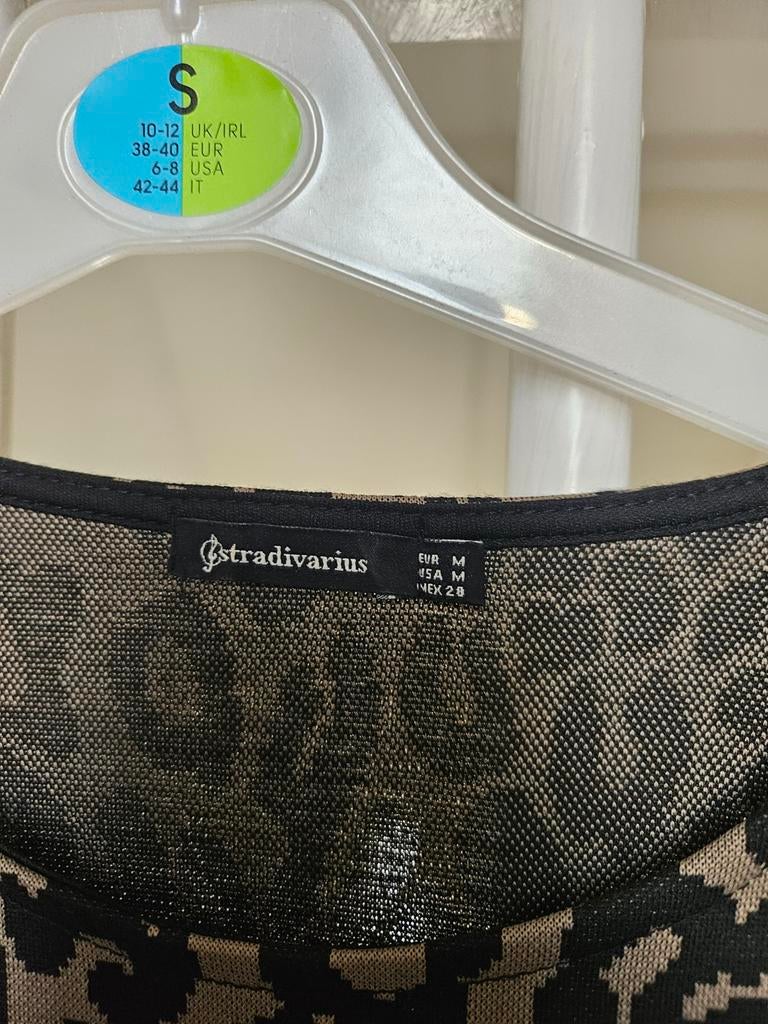 Stradivarius jurk met luipaardprint - Maat M, Beige, Zo goed als nieuw, Stradivarius, Boven de knie