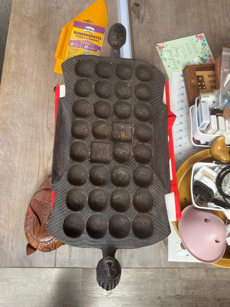 Origineel Mancala spel uit Zanzibar (Tanzania), Een of twee spelers, Ophalen, Nieuw