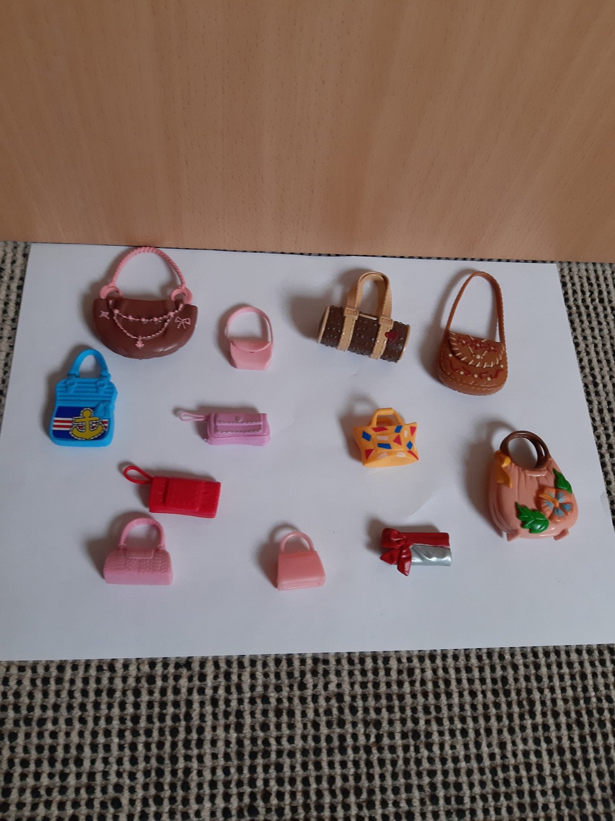 Barbie kleding, schoenen , tassen, accessoires, Ophalen of Verzenden, Zo goed als nieuw