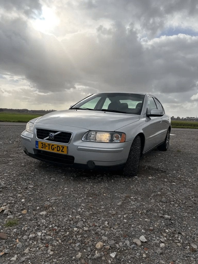 Volvo S60 2.0T 2006 Facelift | 215PK | APK September 2027, Auto's, Voorwielaandrijving, Dealer onderhouden, Zwart, 1984 cc